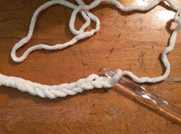 Easy Crochet Blanket Tutorial - Foundation Chain