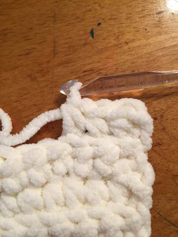 Easy Crochet Blanket Tutorial - Half Double Crochet Finished