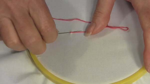 Embroidery Chain Stitch 5 bring up to the right