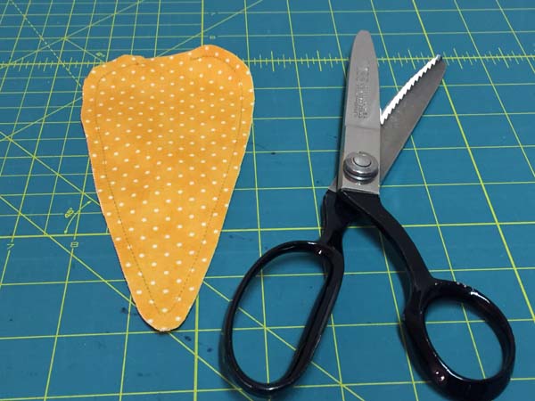 Fabric Carrot Pinking Shears