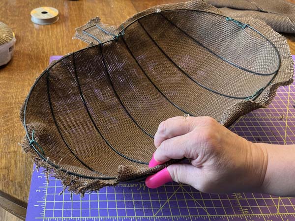 Fall Wreath Glue Burlap