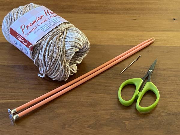 Farmhouse Inspired Mug Rug Free Pattern Supplies