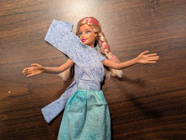 Fashion Doll Wrapped Top 5 second side over shoulder