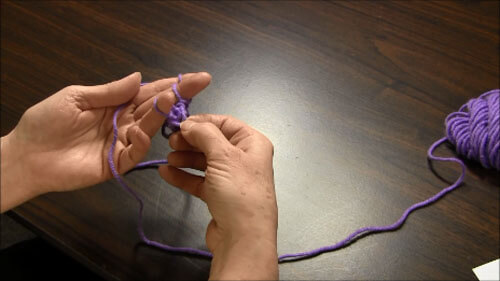 Finger Knitting Tutorial - Bind off Knit