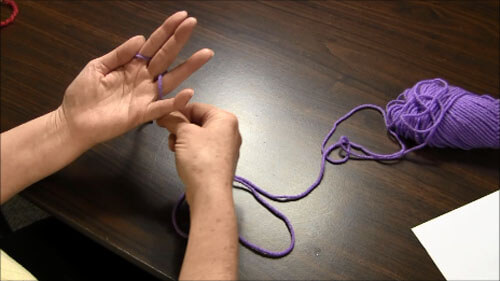 Finger Knitting - Wrapping Yarn