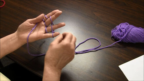 Finger Knitting Tutorial - Knit