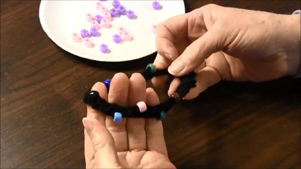 Finger_Knitted_Friendship_Bracelet_1.1.1