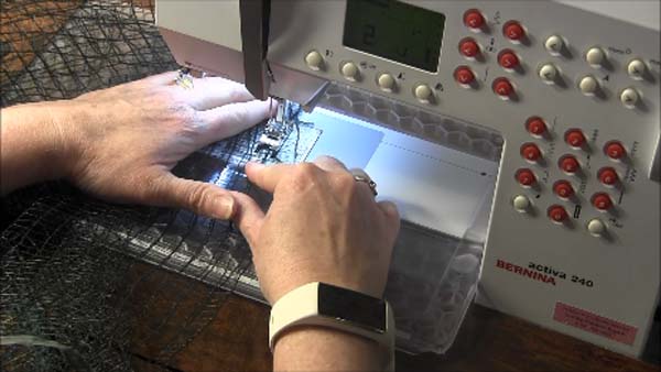 Fix Garden Covers Bird Netting Zig Zag Hole Closed