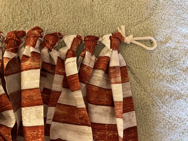 Flag Garland Tie Knot In End of Cord