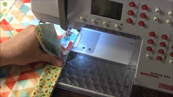 Flange Quilt Binding Tutorial - Quilt Tail