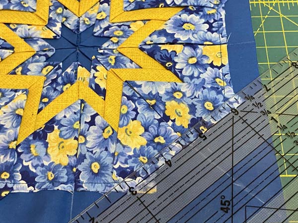 Folded Star Potholder 20 Add corners