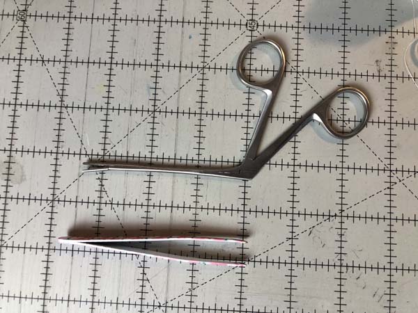 Freestanding Lace Tips Alligator Clamp