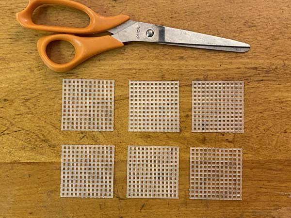 Gift Box Ornament 1 Plastic Canvas