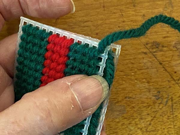 Gift Box Ornament 19