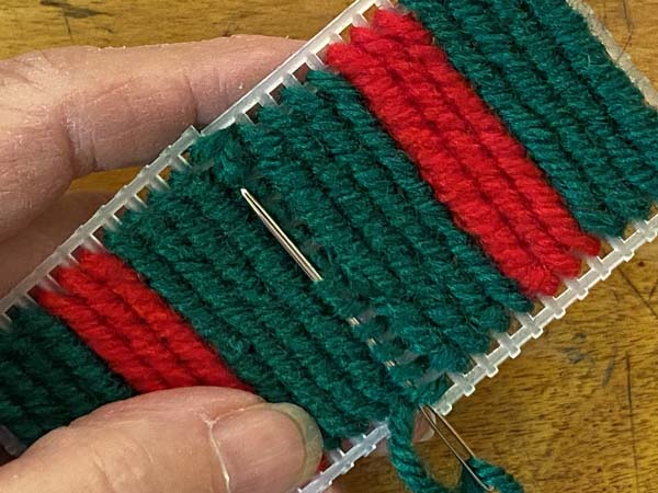 Gift Box Ornament 22