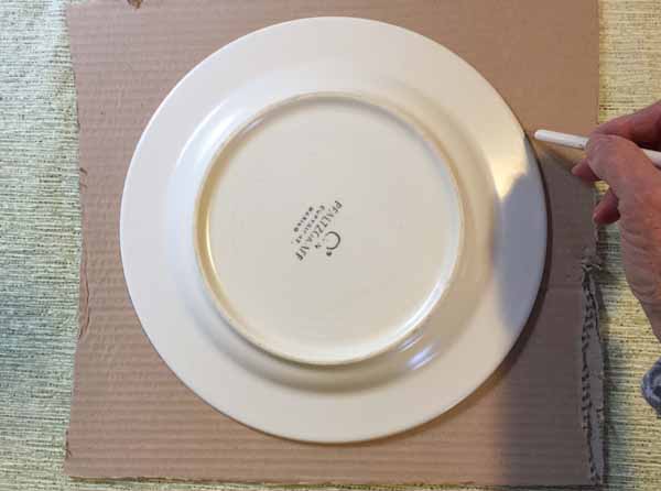 Greeting Card Wreath Tutorial Trace Plate