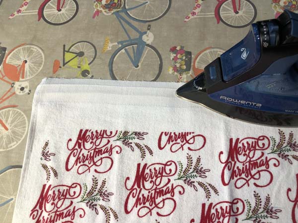 Hanging Towel 25 press hem open