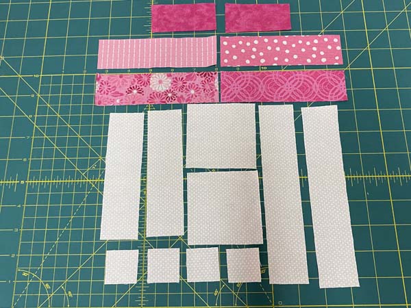 Heart Free Mug Rug Pattern - Cut Fabrics for Heart Block