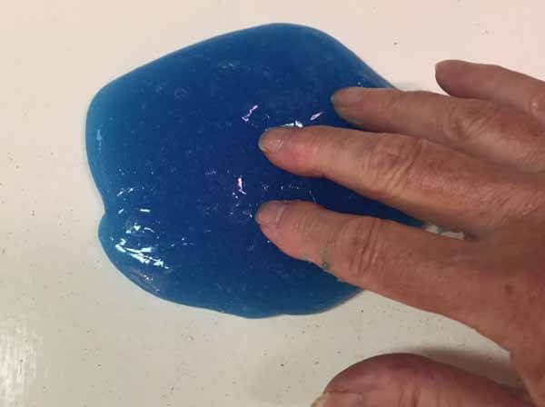Simple No-Fail Slime Recipe - Kneading