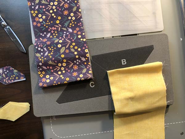 Hunters Star Table Runner 2 Fanfold Fabric on Die