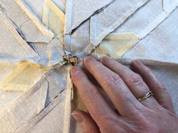 Hunters Star Table Runner 21 Swirl Center