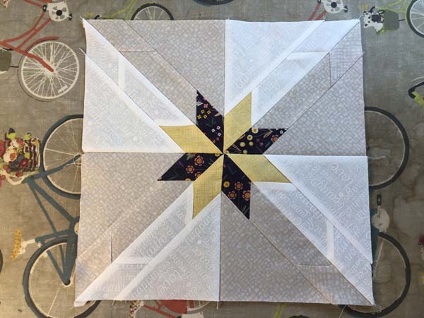 Hunters Star Table Runner 24 Finished Block