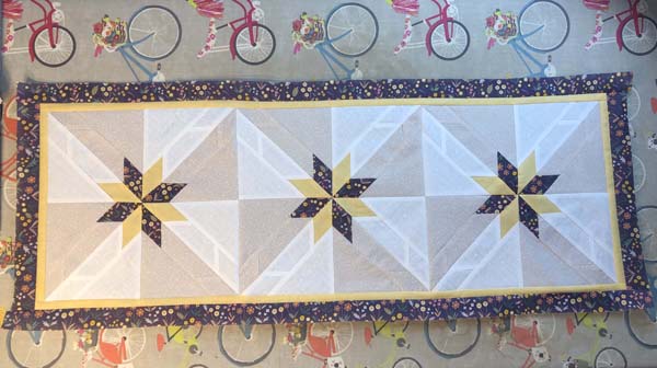 Hunters Star Table Runner 28 Top Complete