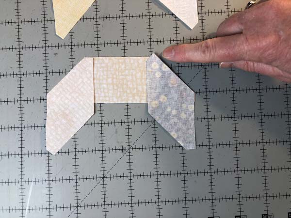 Hunters Star Table Runner 7 Fabric Wrong Way