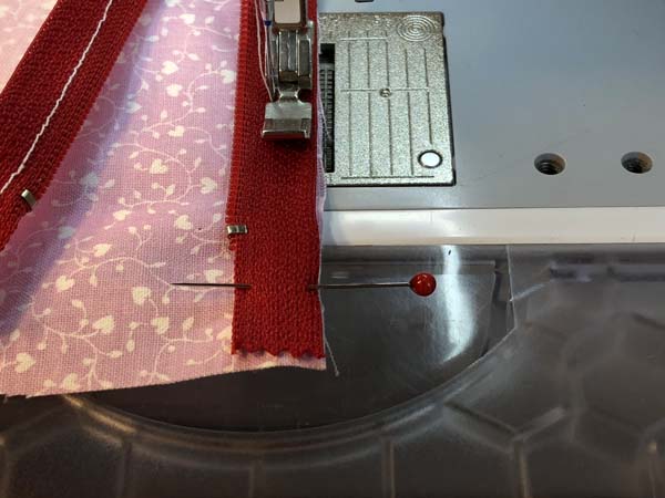 Install a Zipper 20 Finish Sewing
