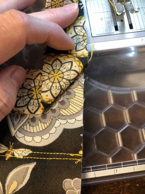 Jelly Roll Mug Rug Fold Binding 45 Degree