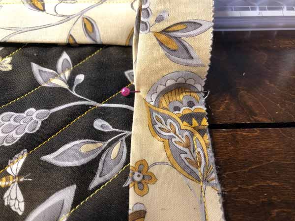 Jelly Roll Mug Rug Pin Join