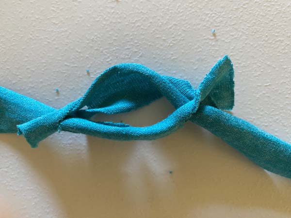 Join T Shirt Yarn No Sew 10 both ends through hole