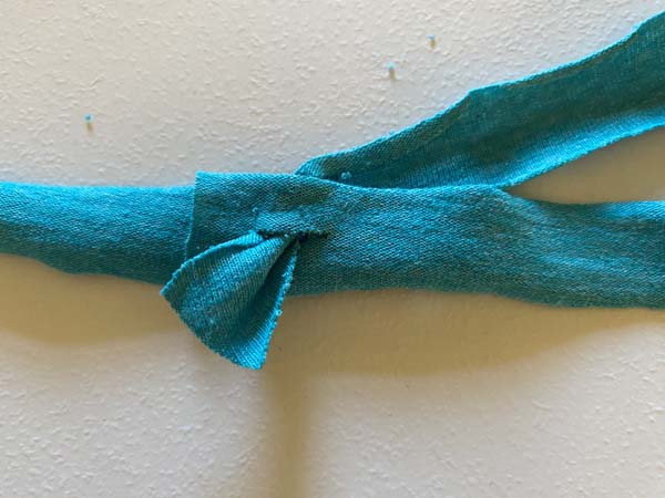 Join T Shirt Yarn No Sew 9 Put One End Through Hole