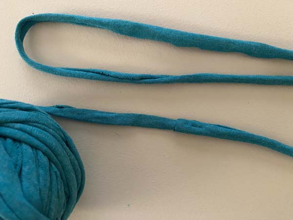 Join T Shirt Yarn Sew 11 Roll onto ball