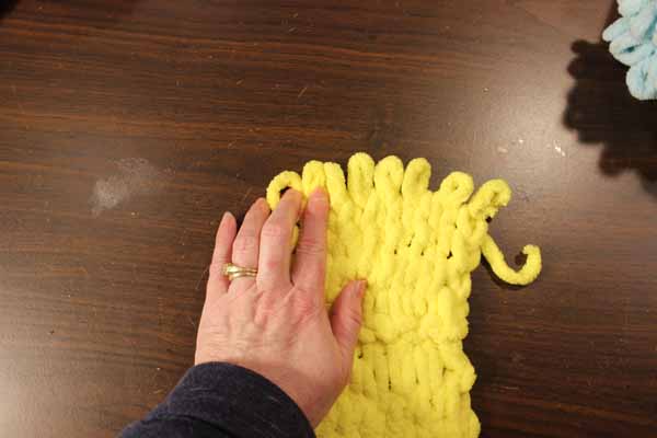 Kids Crayola Loop Yarn Scarf Bind Off Loops