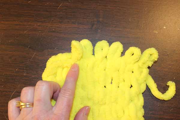 Kids Crayola Loop Yarn Scarf Continue Bind Off