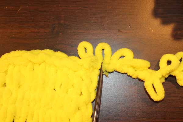 Kids Crayola Loop Yarn Scarf Cut Open Next Loop