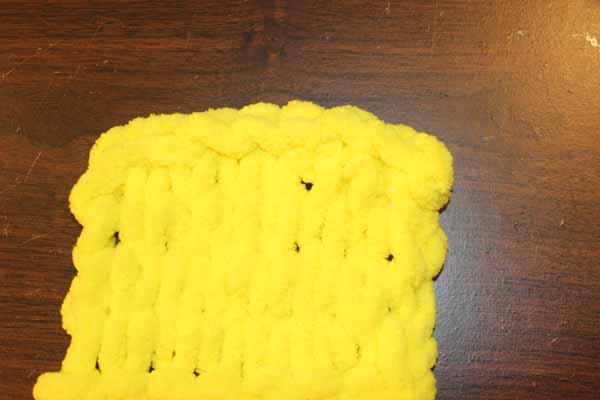 Kids Crayola Loop Yarn Scarf Finished Bind Off