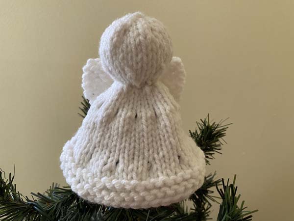 Knitted Angel by Annette