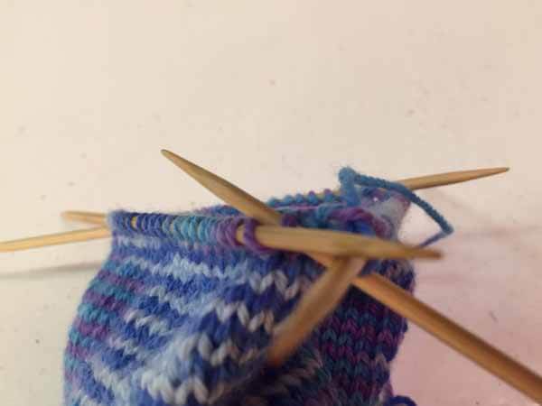 Knitting Preventing Laddering