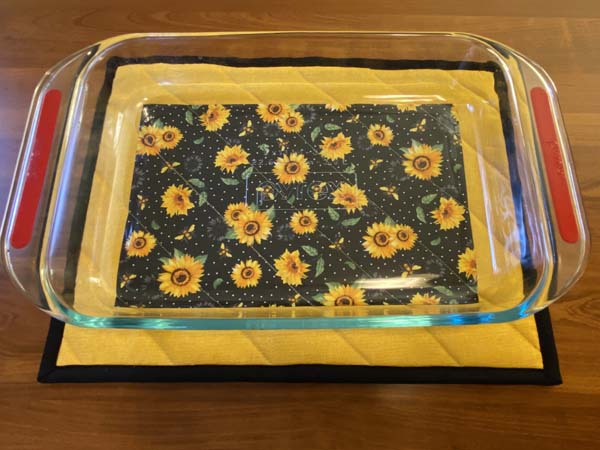 Large Casserole Hot Pad 26 Trivet with Casserole Dish