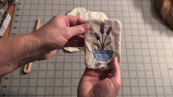 Lavender Sachet Machine Embroidery 151329_1.100.1