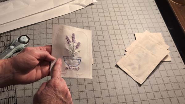 Lavender Sachet Machine Embroidery 151329_1.94.1