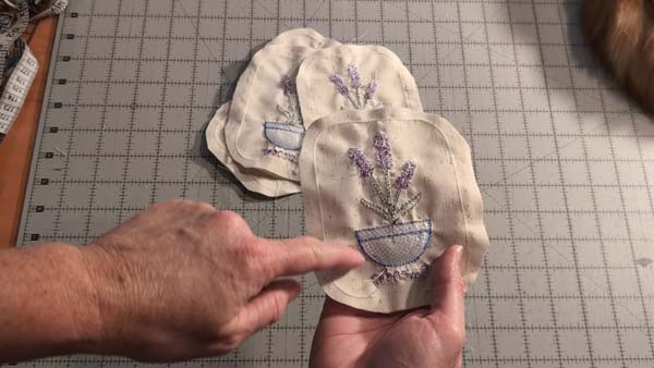 Lavender Sachet Machine Embroidery 151329_1.95.1