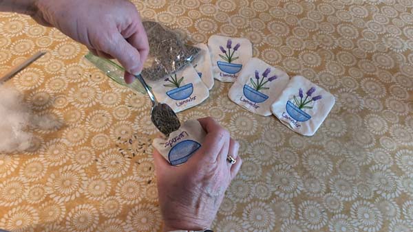 Lavender Sachet Machine Embroidery 151329_2.15.1