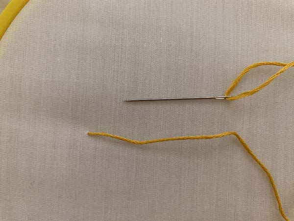 Lazy Daisy Embroidery 2 Pull up thread