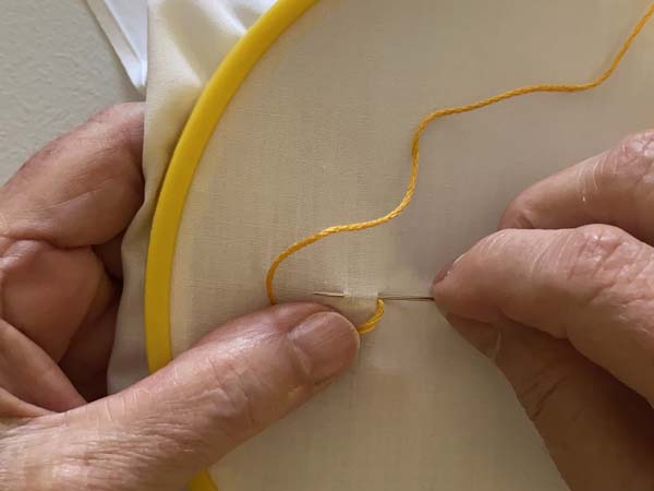 Lazy Daisy Embroidery 4 Needle up