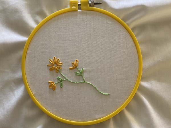 Lazy Daisy Embroidery Finished flowers in hoop