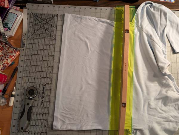 Lengthened Tshirt Method 1 2 Lay Old Shirt