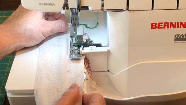 Lettuce Edge Hem Serger Thread Stitch Stretched fabric